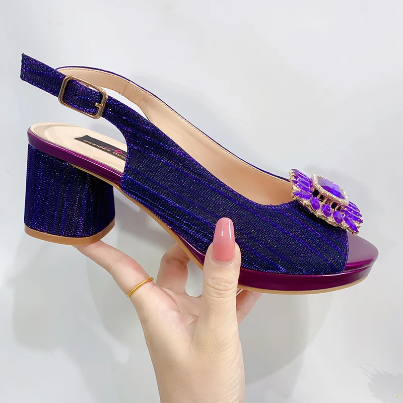 2023 Fashion African Wedding Shoes Newest Party Shoes Women Shoes Full Diamond Butterfly Design Gold
2023 Fashion African Wedding Shoes Newest Party Shoes Women Shoes Full Diamond Butterfly Design Gold