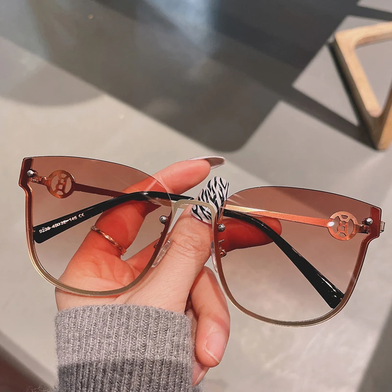 Очки солнцезащитные женские «кошачий глаз» без оправы с градиентом и защитой Uv400
Очки солнцезащитные женские «кошачий глаз» без оправы с градиентом и защитой Uv400