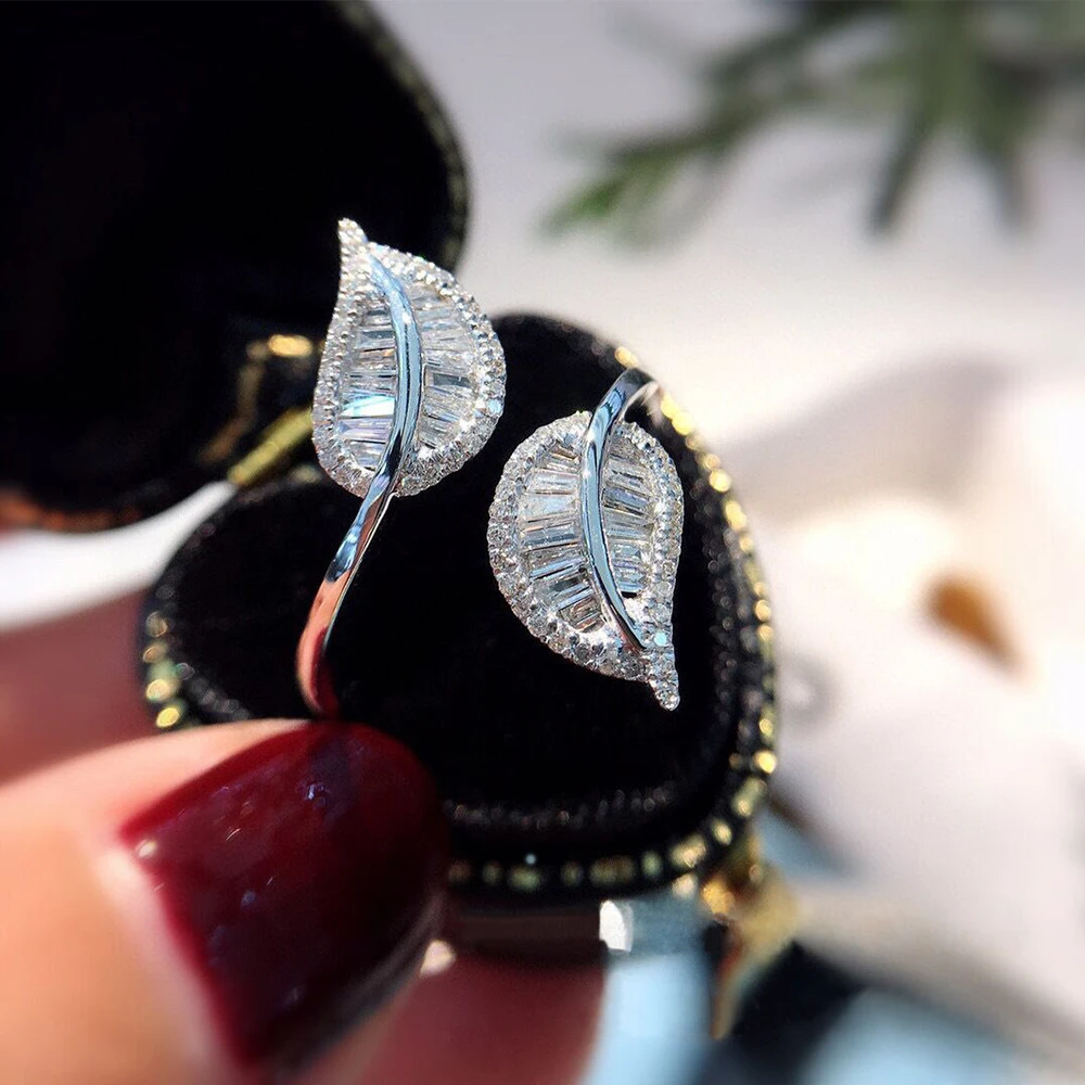 New Luxury Leaf Adjustable Opening Rings for Women Silver Color Bridal Wedding Crystal Cubic Zirconia Fashion Jewelry
New Luxury Leaf Adjustable Opening Rings for Women Silver Color Bridal Wedding Crystal Cubic Zirconia Fashion Jewelry