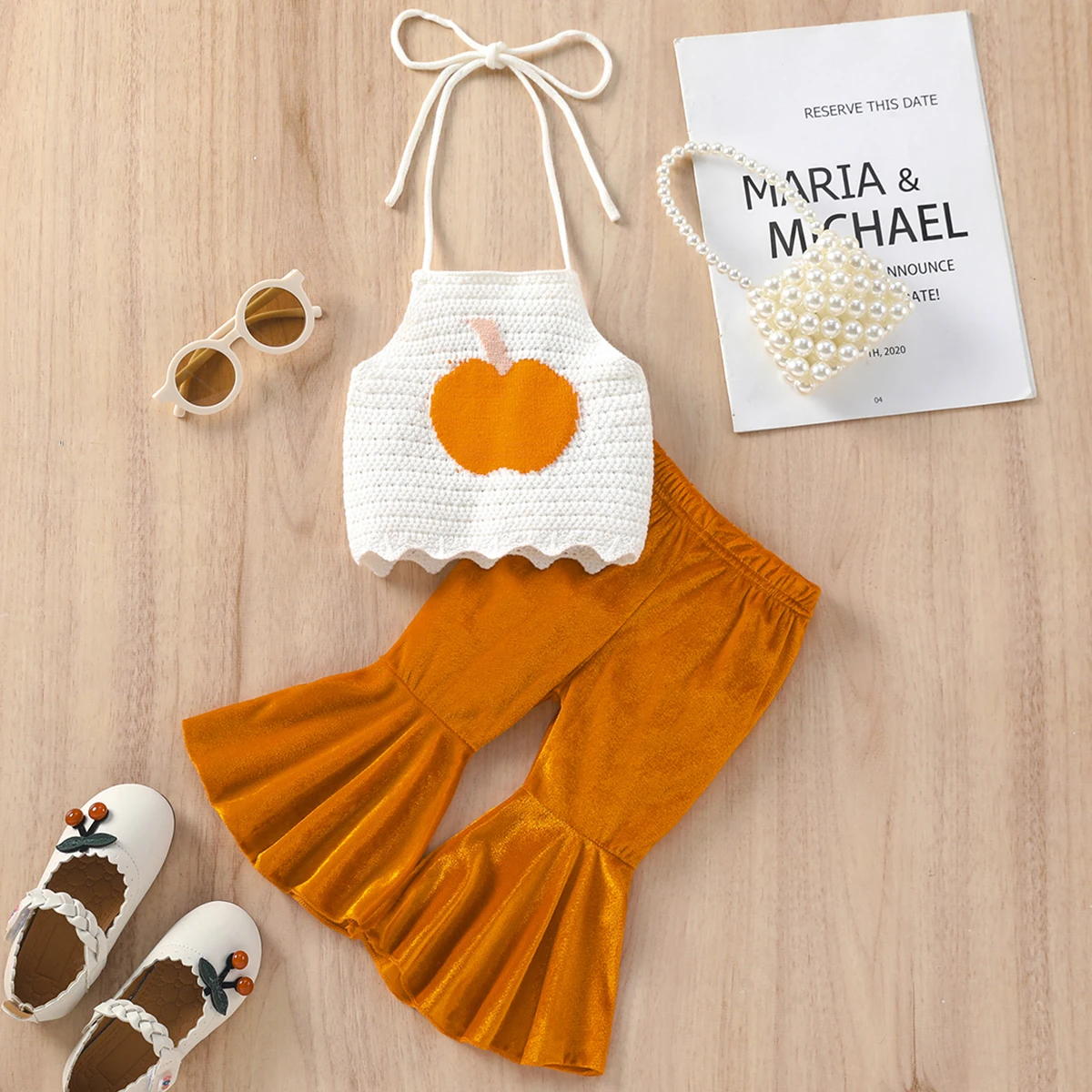 Toddler Baby Girl Fashion Set Knitted Pumpkin Halter Sleeveless Tank Tops with Solid Color Flared Pants Outfit
Toddler Baby Girl Fashion Set Knitted Pumpkin Halter Sleeveless Tank Tops with Solid Color Flared Pants Outfit