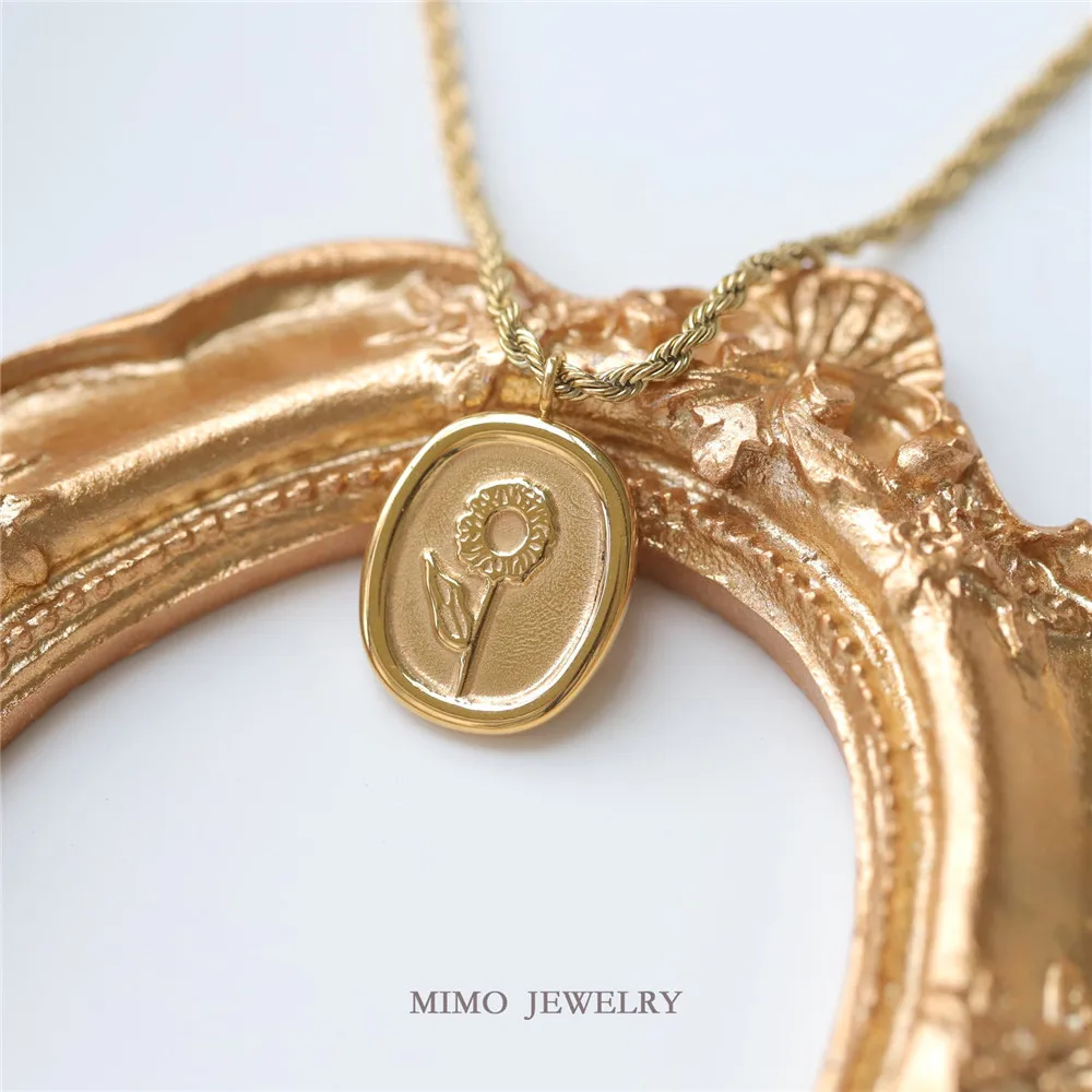 Color titanium steel gold-plated twist chain retro sunflower floret pendant clavicle chain DIY accessories
Color titanium steel gold-plated twist chain retro sunflower floret pendant clavicle chain DIY accessories