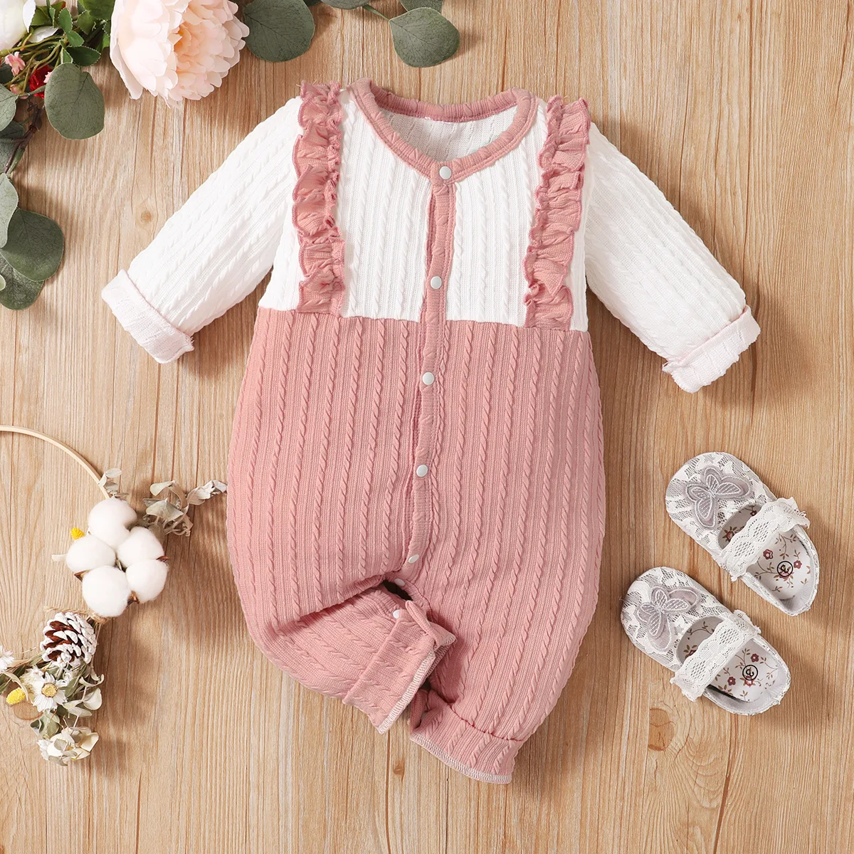 Spring And Autumn Newborn Girl Baby Clothes Solid Color Long-Sleeved Lace Romper
Spring And Autumn Newborn Girl Baby Clothes Solid Color Long-Sleeved Lace Romper