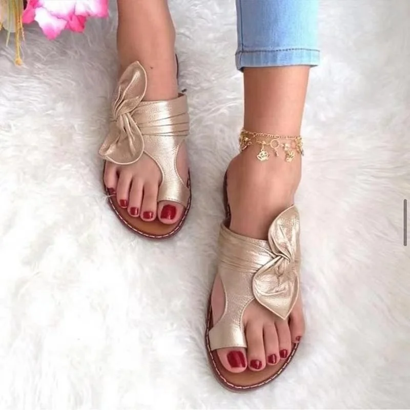 Fashionable Women Shoes 2021 Summer New Set of Toe Soft Sole Leopard Print Slippers Women Outdoor Leisure Low Heel Sandals
Fashionable Women Shoes 2021 Summer New Set of Toe Soft Sole Leopard Print Slippers Women Outdoor Leisure Low Heel Sandals