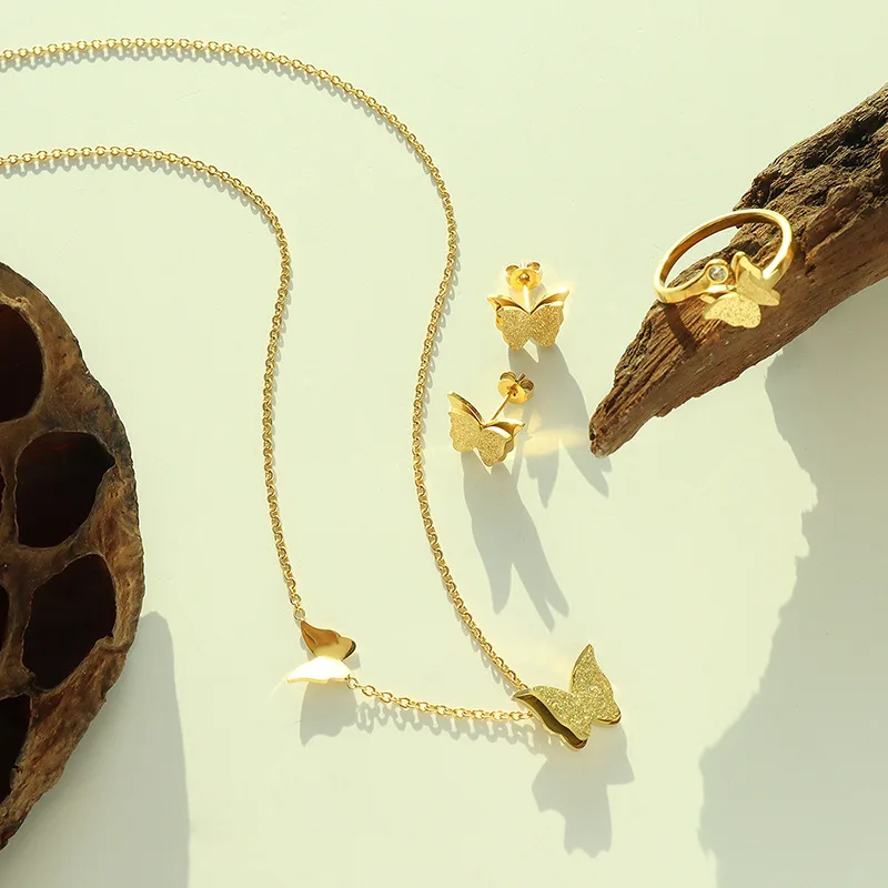 Frosted Butterfly Pendant Necklace Stud Ring Jewelry Set Elegant Gold Color Women Temperament Jewelry
Frosted Butterfly Pendant Necklace Stud Ring Jewelry Set Elegant Gold Color Women Temperament Jewelry