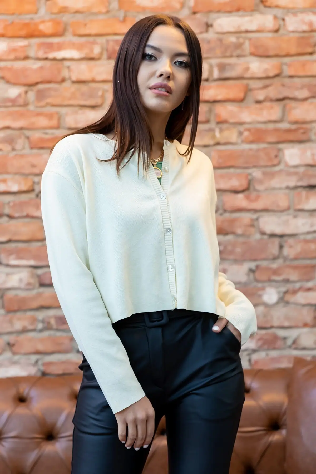 Women's Cardigan Crew Neck Buttoned sportswear Cream Casual Knitted Quality Fashion Cardigan Sweaters Loose Sweater Jumper
Women's Cardigan Crew Neck Buttoned sportswear Cream Casual Knitted Quality Fashion Cardigan Sweaters Loose Sweater Jumper