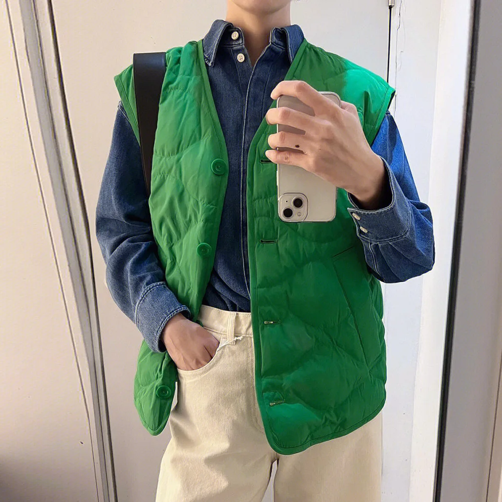 Женский Повседневный жилет, свободный хлопковый стеганый жилет с V-образным вырезом, Новинка осени 2022 
Женский Повседневный жилет, свободный хлопковый стеганый жилет с V-образным вырезом, Новинка осени 2022