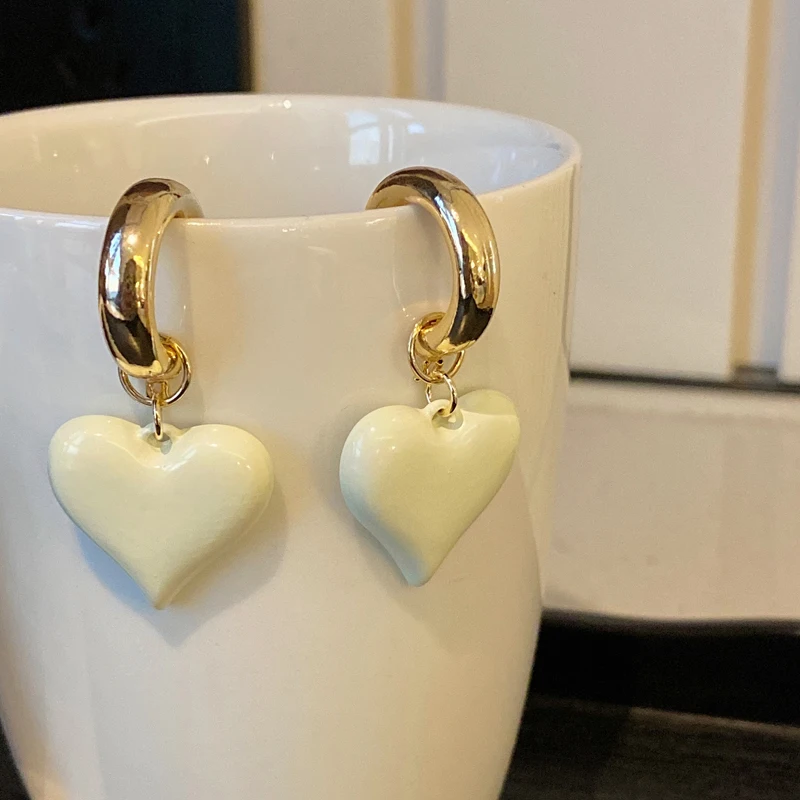 Sweet Jewelry White Enamel Heart Earrings Popular Design Elegant Temperament Drop Earrings For Women Accessories
Sweet Jewelry White Enamel Heart Earrings Popular Design Elegant Temperament Drop Earrings For Women Accessories