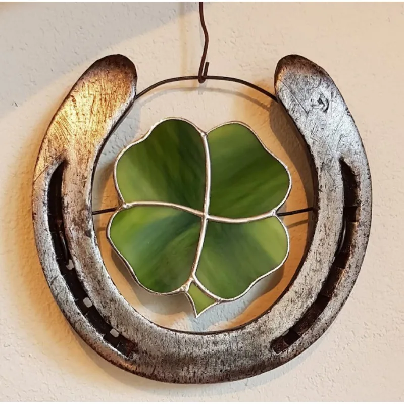 Four Leaf Clover Lucky Horseshoe Ornaments Home Decor Four Leaf Pendant Metal Art Crafts Living Room Decoration Accessories New
Four Leaf Clover Lucky Horseshoe Ornaments Home Decor Four Leaf Pendant Metal Art Crafts Living Room Decoration Accessories New