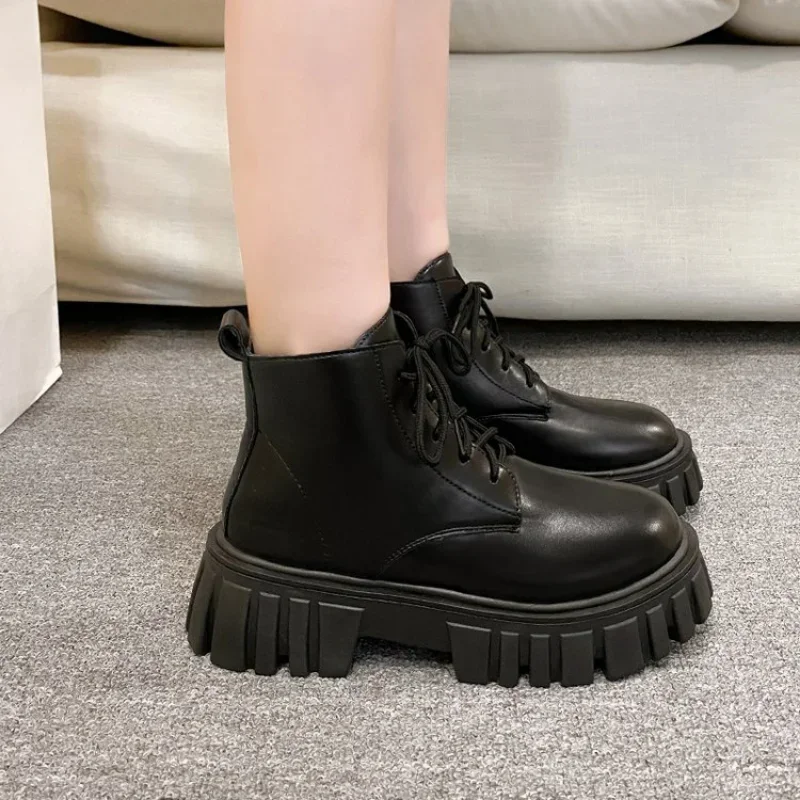 2023 White New Women Ankle Boots Autumn Winter Platform Zipper Women Punk Boots Thick Sole Lace Up Combat Booties Female Mujer
2023 White New Women Ankle Boots Autumn Winter Platform Zipper Women Punk Boots Thick Sole Lace Up Combat Booties Female Mujer