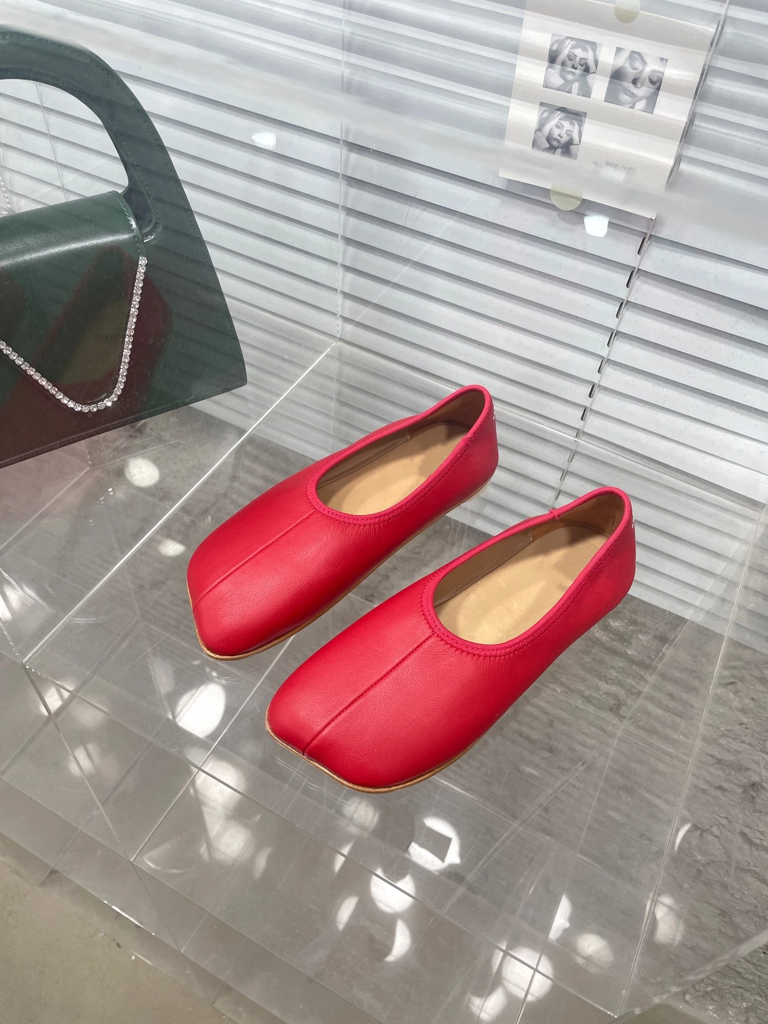 2023 Fashion Women Flat Heels Comfortable Mary Janes Shoes Square Toe Shallow Ballet Flats Real Leather Casual Retro ShoesMujer
2023 Fashion Women Flat Heels Comfortable Mary Janes Shoes Square Toe Shallow Ballet Flats Real Leather Casual Retro ShoesMujer