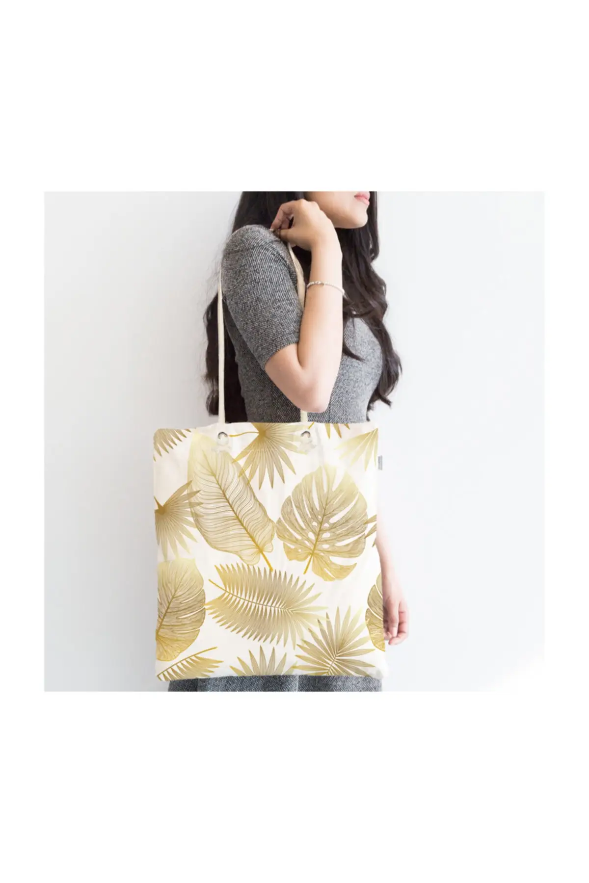 Женская пляжная сумка из ткани на молнии с цифровым принтом в виде листьев норки на белом фоне, сумка-тоут, летние сумки для покупок
Женская пляжная сумка из ткани на молнии с цифровым принтом в виде листьев норки на белом фоне, сумка-тоут, летние сумки для покупок