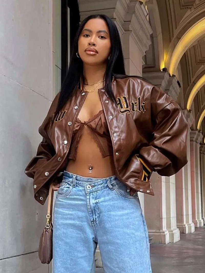 Fashion 2023 Autumn Windbreaker Letters Embroidery PU Leather Coats for Women Y2K Stand Collar Single Breasted Bomber Jackets
Fashion 2023 Autumn Windbreaker Letters Embroidery PU Leather Coats for Women Y2K Stand Collar Single Breasted Bomber Jackets