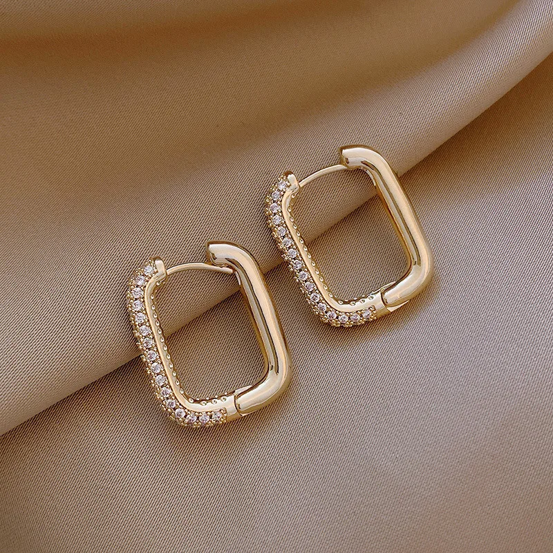 Square Circle Hoop Earrings For Women Shiny Cubic Zircon Earring 2023 Trend Party Jewelry Couple Gift brinco
Square Circle Hoop Earrings For Women Shiny Cubic Zircon Earring 2023 Trend Party Jewelry Couple Gift brinco