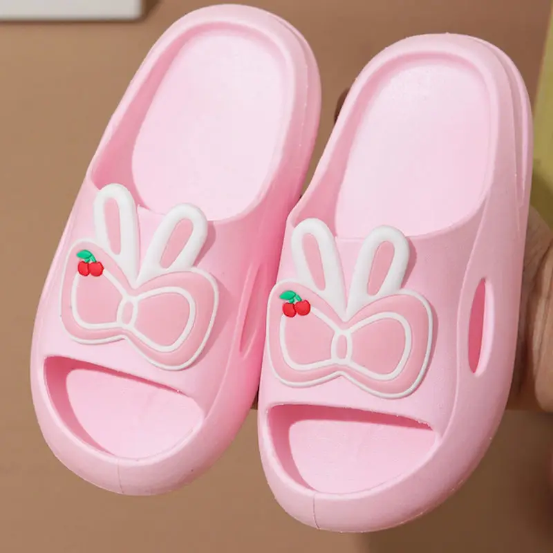 New Fashion Children Slippers 2022 Cute Cartoon Mixed Color Soft Sole Kids Shoes For Girl Bathroom Non-Slip Girls Sandals
New Fashion Children Slippers 2022 Cute Cartoon Mixed Color Soft Sole Kids Shoes For Girl Bathroom Non-Slip Girls Sandals