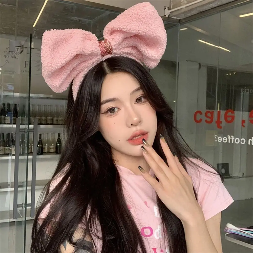 Autumn Winter Child Headwear Wash Face Wide Female Hairbands Big Bow Hair Hoop Korean Style Headwear Plush Headband
Autumn Winter Child Headwear Wash Face Wide Female Hairbands Big Bow Hair Hoop Korean Style Headwear Plush Headband