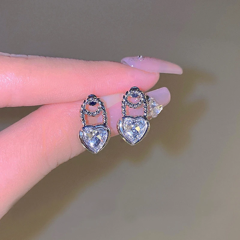 2023 New Silver Color Small Heart-shaped Rhinestone Stud Earrings for Women Simple Exquisite Temperament Earrings Jewelry Gifts
2023 New Silver Color Small Heart-shaped Rhinestone Stud Earrings for Women Simple Exquisite Temperament Earrings Jewelry Gifts