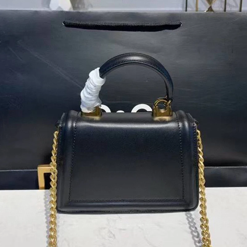 Винтажный дизайн, стильная многофункциональная роскошная кожаная сумка с жемчужной пряжкой, женская металлическая цепочка, модная сумка-м...
Винтажный дизайн, стильная многофункциональная роскошная кожаная сумка с жемчужной пряжкой, женская металлическая цепочка, модная сумка-м...