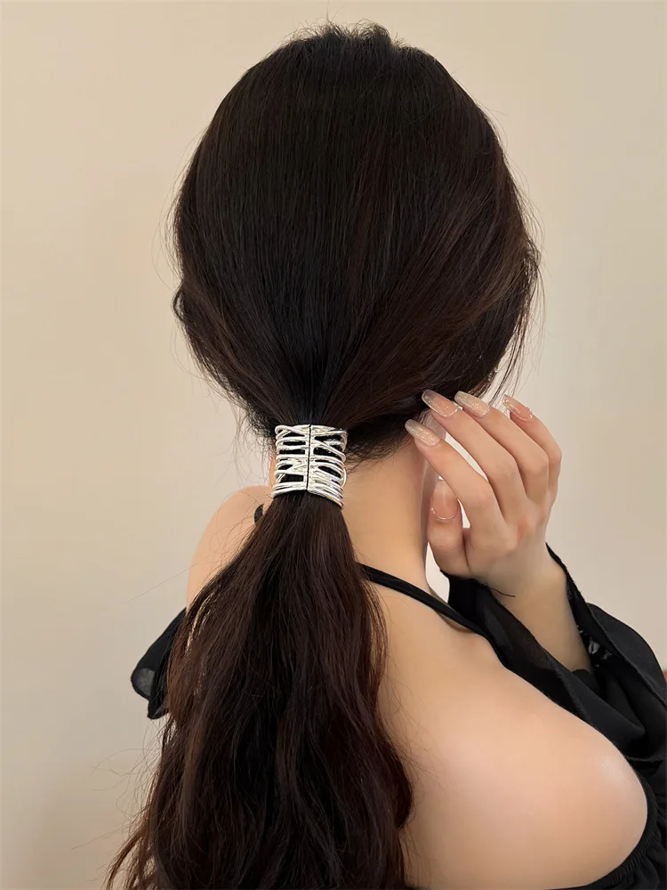 New Temperament High Claw Clip Ponytail Girls Cool Hair Clips Hair Accessories for Women
New Temperament High Claw Clip Ponytail Girls Cool Hair Clips Hair Accessories for Women