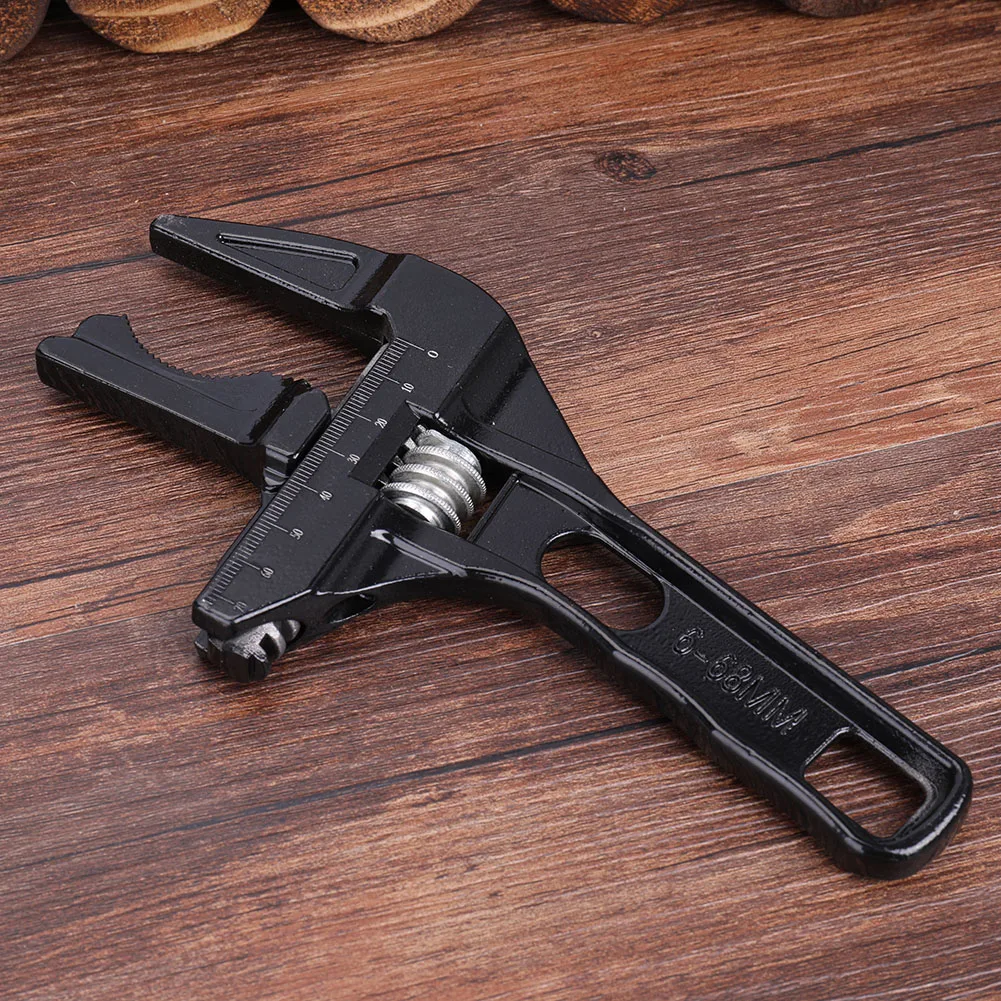 Adjustable Short Handle Wrench Universal Multi-function Large Open Spanner Hand Repair Tool for Nut Bathroom Water Pipe Screw
Adjustable Short Handle Wrench Universal Multi-function Large Open Spanner Hand Repair Tool for Nut Bathroom Water Pipe Screw