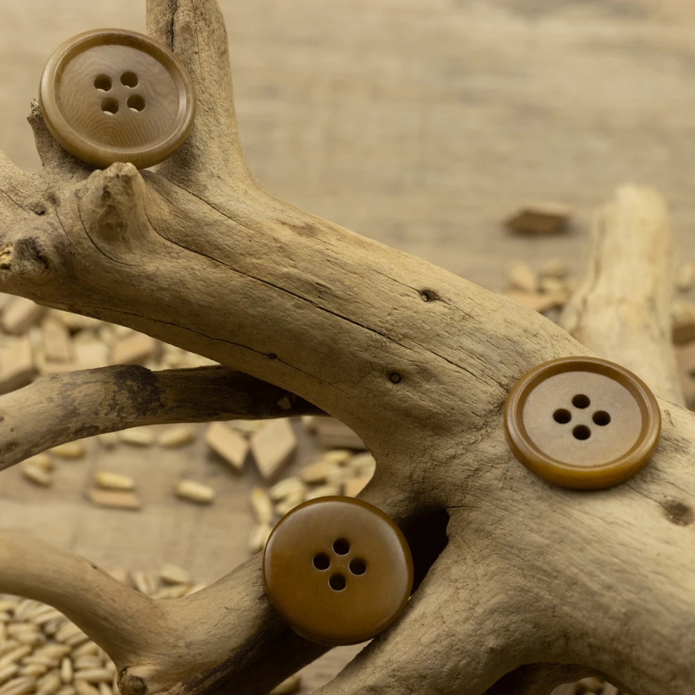 4pcs Khaki Corozo Buttons For Clothing Natural Material Sewing Accessories Cardigan Suit Sweater Knitwear Original Style Button
4pcs Khaki Corozo Buttons For Clothing Natural Material Sewing Accessories Cardigan Suit Sweater Knitwear Original Style Button