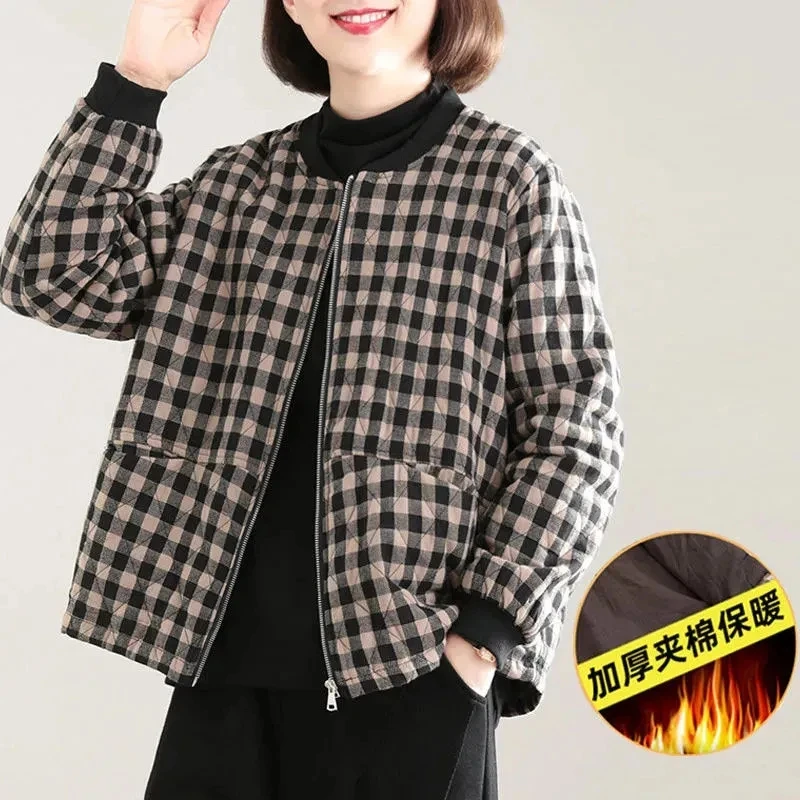Lightweight Quilted Jacket Women's Cotton Coat Spring Autumn Winter Outerwear Retro Short Casual Plaid Jackets Tops Female
Lightweight Quilted Jacket Women's Cotton Coat Spring Autumn Winter Outerwear Retro Short Casual Plaid Jackets Tops Female