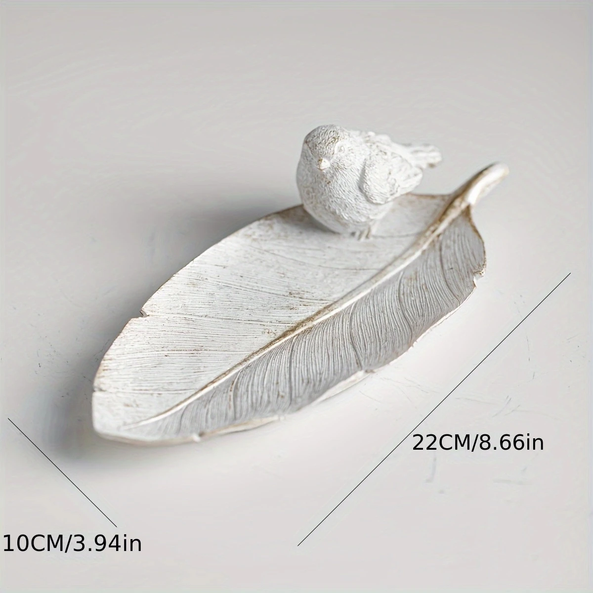 Поднос из смолы с перьями
Поднос из смолы с перьями