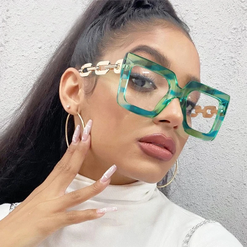 2022 New Fashion Unique Chain Square Anti-blue Glasses Women Vintage Big Frame Optical Eyeglasses Oculos Feminino Spectacles
2022 New Fashion Unique Chain Square Anti-blue Glasses Women Vintage Big Frame Optical Eyeglasses Oculos Feminino Spectacles