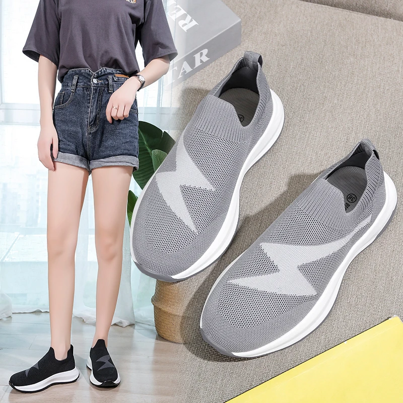 Women's Shoes New Fly Woven Elastic Upper Casual Sports Shoes Breathable Lightweight Comfortable Slip-on Lazy Shoes Wild
Women's Shoes New Fly Woven Elastic Upper Casual Sports Shoes Breathable Lightweight Comfortable Slip-on Lazy Shoes Wild