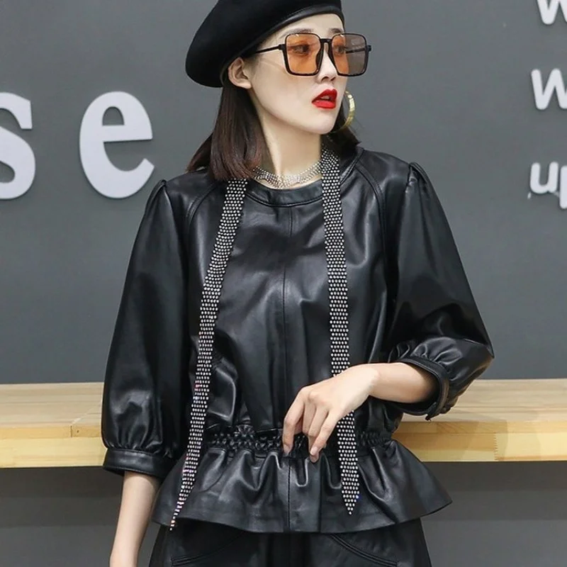 Elegant lambskin royal office jacket ladies spring neck sexy sleeve half-back fashion elastic female waist outwear
Elegant lambskin royal office jacket ladies spring neck sexy sleeve half-back fashion elastic female waist outwear