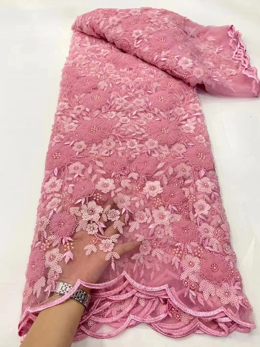 Pink 5 Yards Luxury Handmade Bead Lace Fabric Heavy Sequin Embroidery Fabric Fashion French Tulle Mesh Lace Fabric for Weddin
Pink 5 Yards Luxury Handmade Bead Lace Fabric Heavy Sequin Embroidery Fabric Fashion French Tulle Mesh Lace Fabric for Weddin