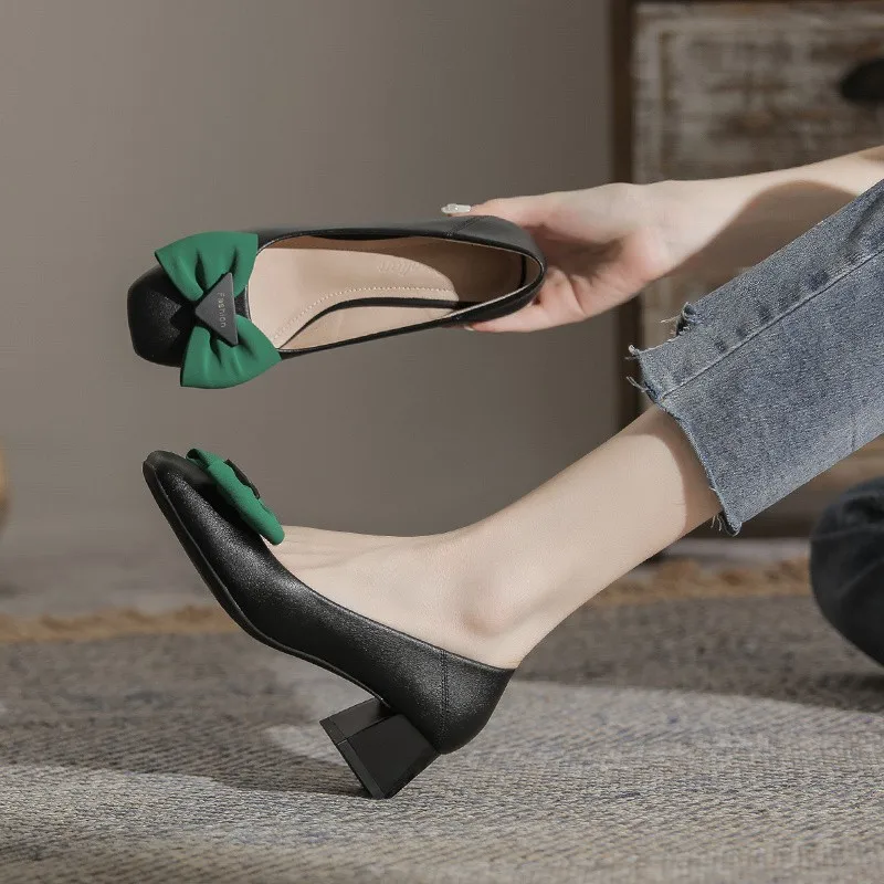 2023 new spring women's shoes with heel, medium heel, pure color, lady's style, pointed, shallow cut women's shoes
2023 new spring women's shoes with heel, medium heel, pure color, lady's style, pointed, shallow cut women's shoes