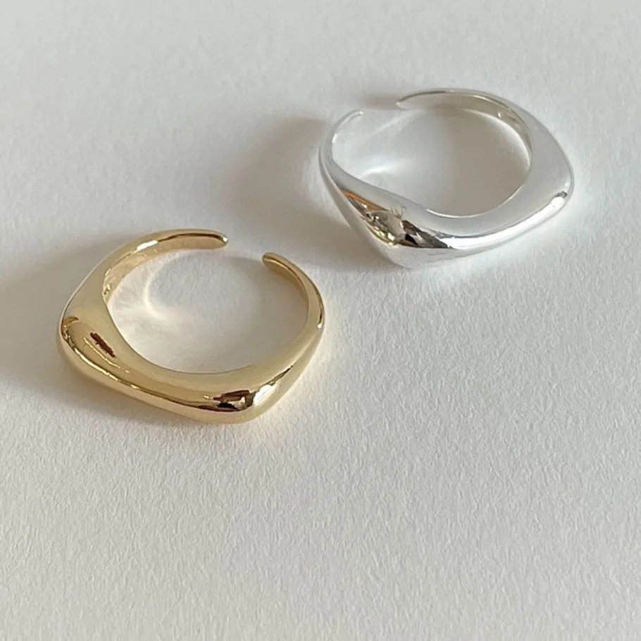 Кольцо из серебра 925 пробы с золотым покрытием 18 карат
Кольцо из серебра 925 пробы с золотым покрытием 18 карат