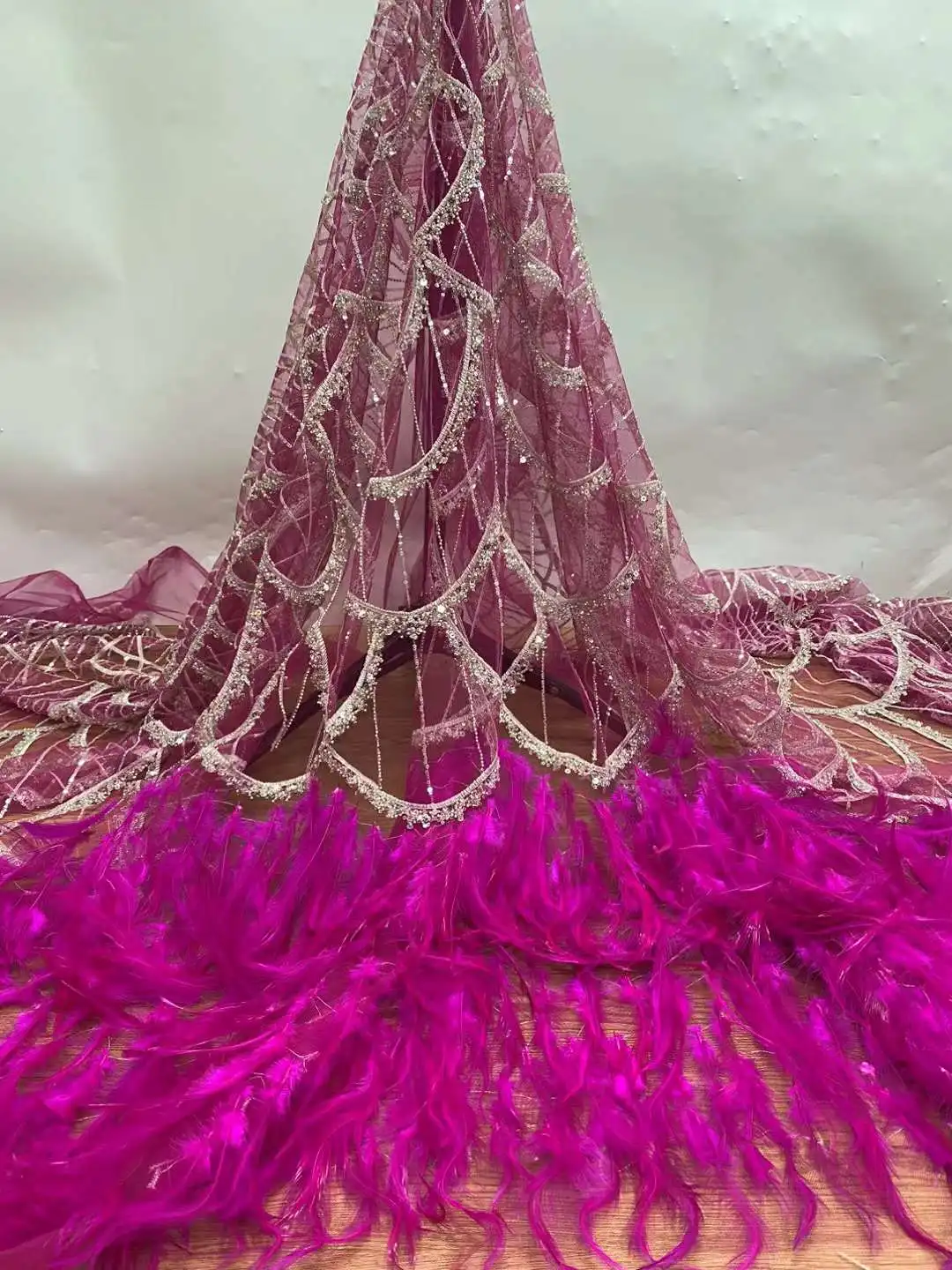 5Yards Luxury Latest Elegant High-End Quality Soft Tulle Feathers Embroidery Fabric With Lots Stones For Wedding Dress NN6388_E
5Yards Luxury Latest Elegant High-End Quality Soft Tulle Feathers Embroidery Fabric With Lots Stones For Wedding Dress NN6388_E