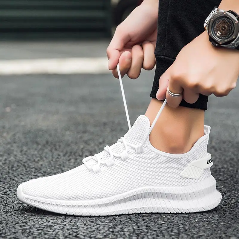 low-cut light weight Men sport shoes tennis man running men's sports running shoes shoes men's sneakers sneackers runner 
low-cut light weight Men sport shoes tennis man running men's sports running shoes shoes men's sneakers sneackers runner