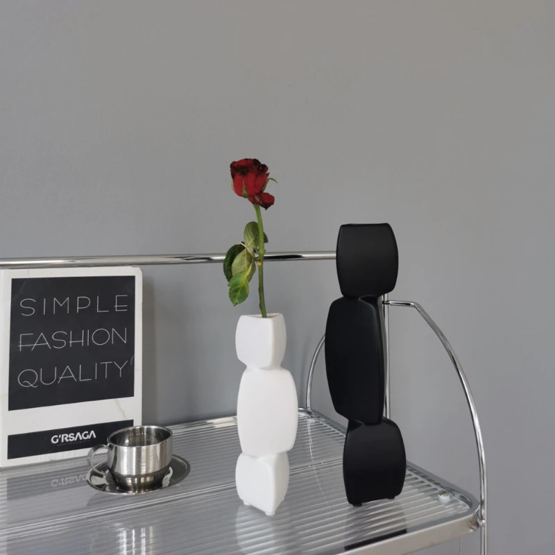 Medieval Tabletop Irregular Geometry Flower Vase Living Room High-end Black Ceramic Vase Porch Decoration Home Decoration
Medieval Tabletop Irregular Geometry Flower Vase Living Room High-end Black Ceramic Vase Porch Decoration Home Decoration