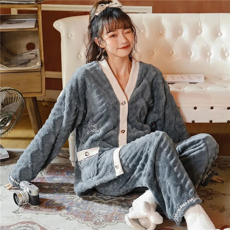 Autumn Women Pajamas Sets Winter Warm Flannel Women Pyjamas Sets Thick Long Sleeve Cartoon Sleepwear Pajamas Set
Autumn Women Pajamas Sets Winter Warm Flannel Women Pyjamas Sets Thick Long Sleeve Cartoon Sleepwear Pajamas Set
