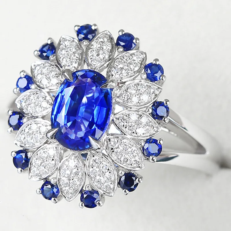2023 New colored gemstone ring luxury ladies ring sense blooming flower three-dimensional sense blue pink green gemstone ring
2023 New colored gemstone ring luxury ladies ring sense blooming flower three-dimensional sense blue pink green gemstone ring