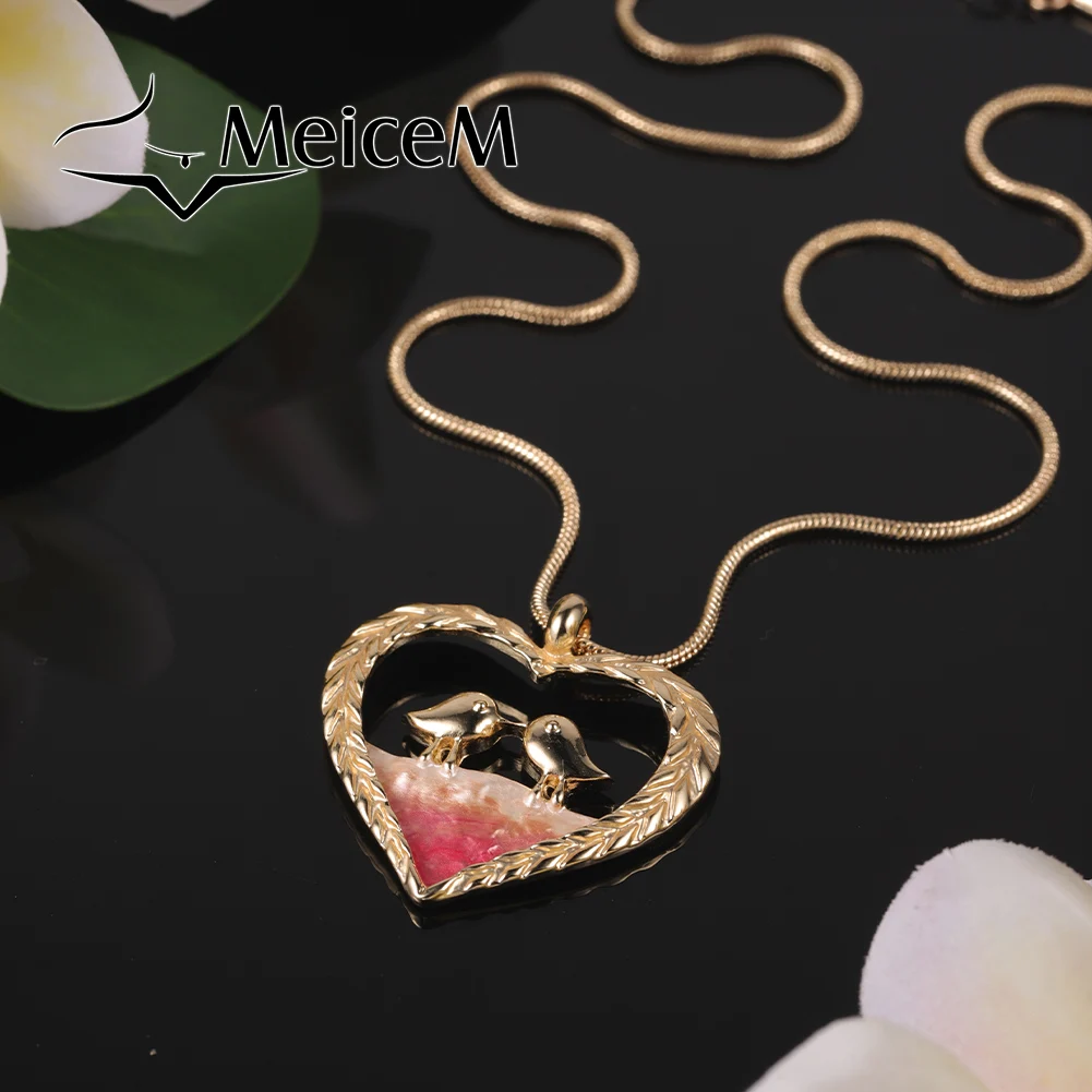 MeiceM Fashion Gold Plated Openwork Heart Pendant Necklace Two kissing magpies Alloy Necklaces For Women Wedding Jewelry Gifts
MeiceM Fashion Gold Plated Openwork Heart Pendant Necklace Two kissing magpies Alloy Necklaces For Women Wedding Jewelry Gifts