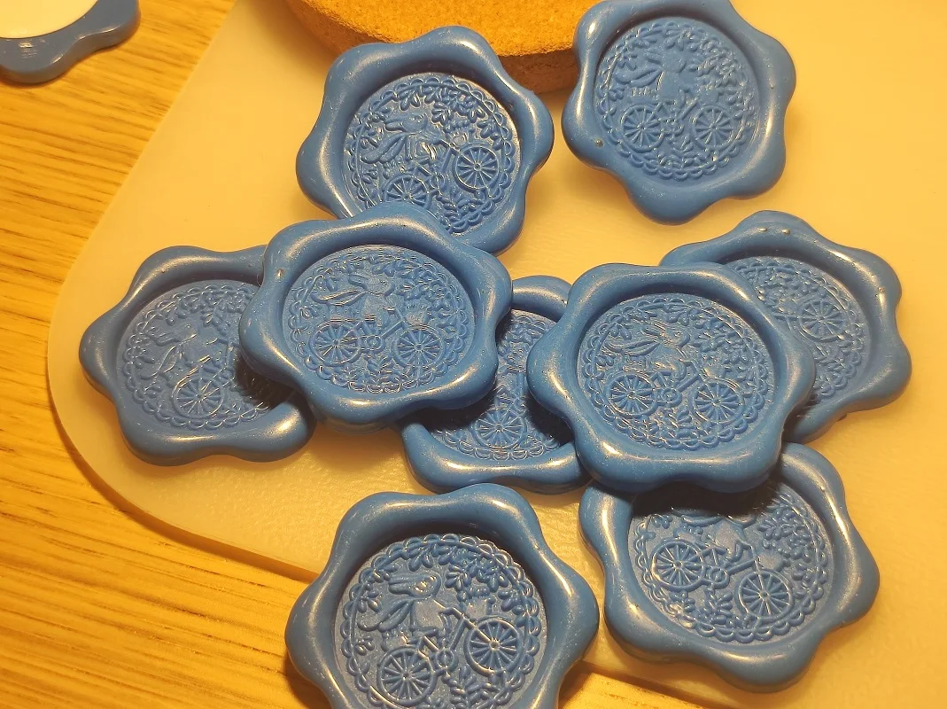 Восковая печать на кроличьем велосипеде, наклейки с двухсторонней лентой, печать подарков, карта, восковая печать, печать, восковая печать, ...
Восковая печать на кроличьем велосипеде, наклейки с двухсторонней лентой, печать подарков, карта, восковая печать, печать, восковая печать, ...