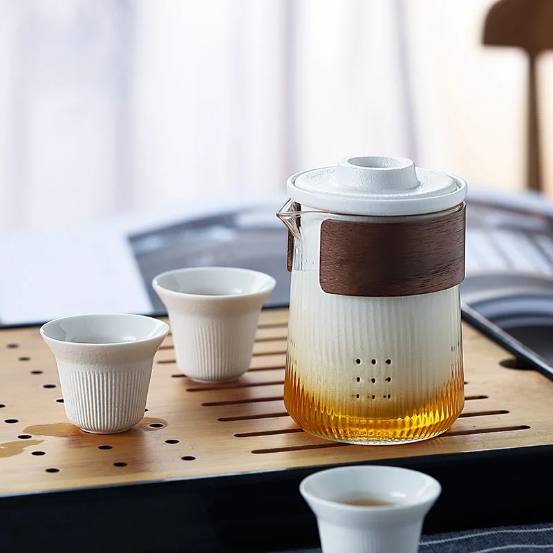 Delicate Travel Teaware Sets With Carring Cases Heat-resistant glass Teapot with Small Glass Filter Flower Tea Portable Teawares
Delicate Travel Teaware Sets With Carring Cases Heat-resistant glass Teapot with Small Glass Filter Flower Tea Portable Teawares