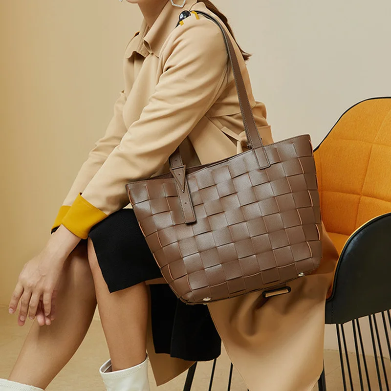 2021 New Leather Handbags Women Bags Luxury Designer Women Leather Handbags and Wallets High Quality Shoulder Bags
2021 New Leather Handbags Women Bags Luxury Designer Women Leather Handbags and Wallets High Quality Shoulder Bags