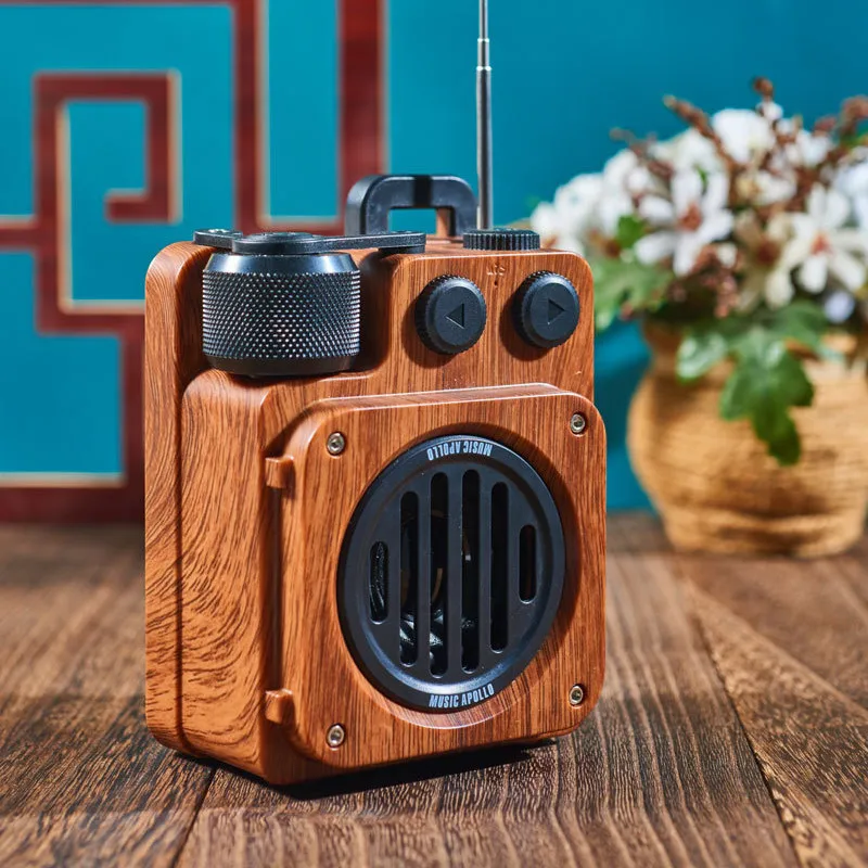 American retro wireless bluetooth speaker portable subwoofer mini FM radio outdoor small steel gun creative caixa de som
American retro wireless bluetooth speaker portable subwoofer mini FM radio outdoor small steel gun creative caixa de som