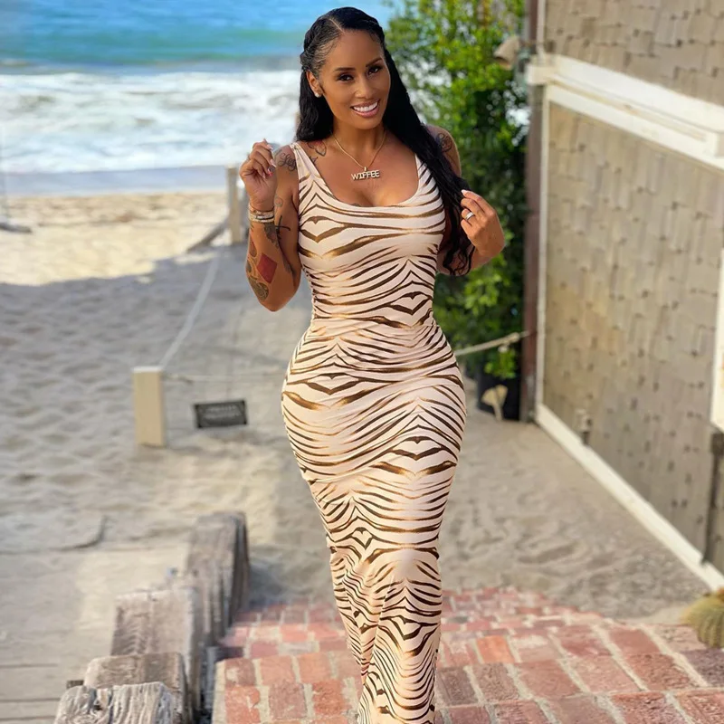 Woman Sleeveless Vest dress Stripes geometric Printed U Neck Bodycon Midi dress S-L 3Color D217670A
Woman Sleeveless Vest dress Stripes geometric Printed U Neck Bodycon Midi dress S-L 3Color D217670A