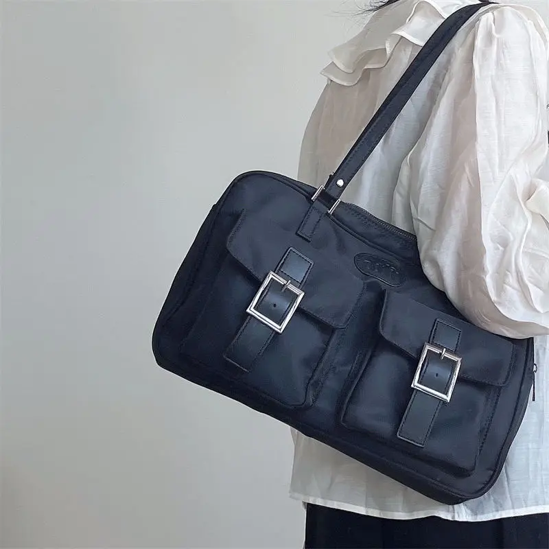HAEX INS New Women's Bag 2022 Trend Female Designed Double Pocket Large Capacity Portable Retro Versatile Shoulder Tote Bag
HAEX INS New Women's Bag 2022 Trend Female Designed Double Pocket Large Capacity Portable Retro Versatile Shoulder Tote Bag