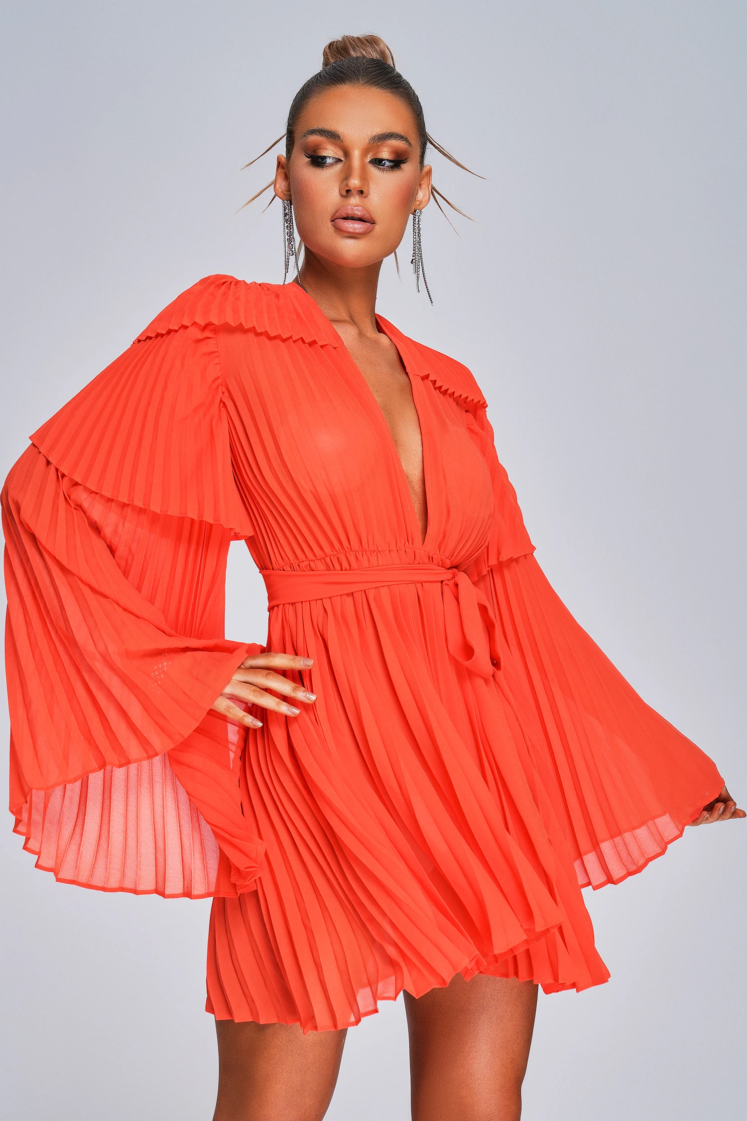2023 New Red Color Women Sexy Flare Sleeve Sexy V-Neck Loose Casual Mini Dress Fashion Cute Girls' Birthday Party Celebrate Wear
2023 New Red Color Women Sexy Flare Sleeve Sexy V-Neck Loose Casual Mini Dress Fashion Cute Girls' Birthday Party Celebrate Wear