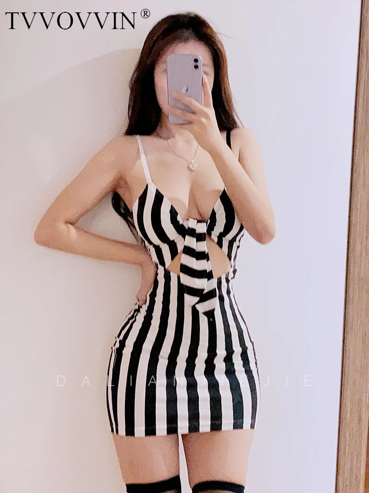 WOMENGAGA Y2K Low Cut Pure Sexy Mini Sling Dress Women Black White Stripe Slim Spice Girls Sexy Dress Autumn V Neck Korean 7SG8
WOMENGAGA Y2K Low Cut Pure Sexy Mini Sling Dress Women Black White Stripe Slim Spice Girls Sexy Dress Autumn V Neck Korean 7SG8