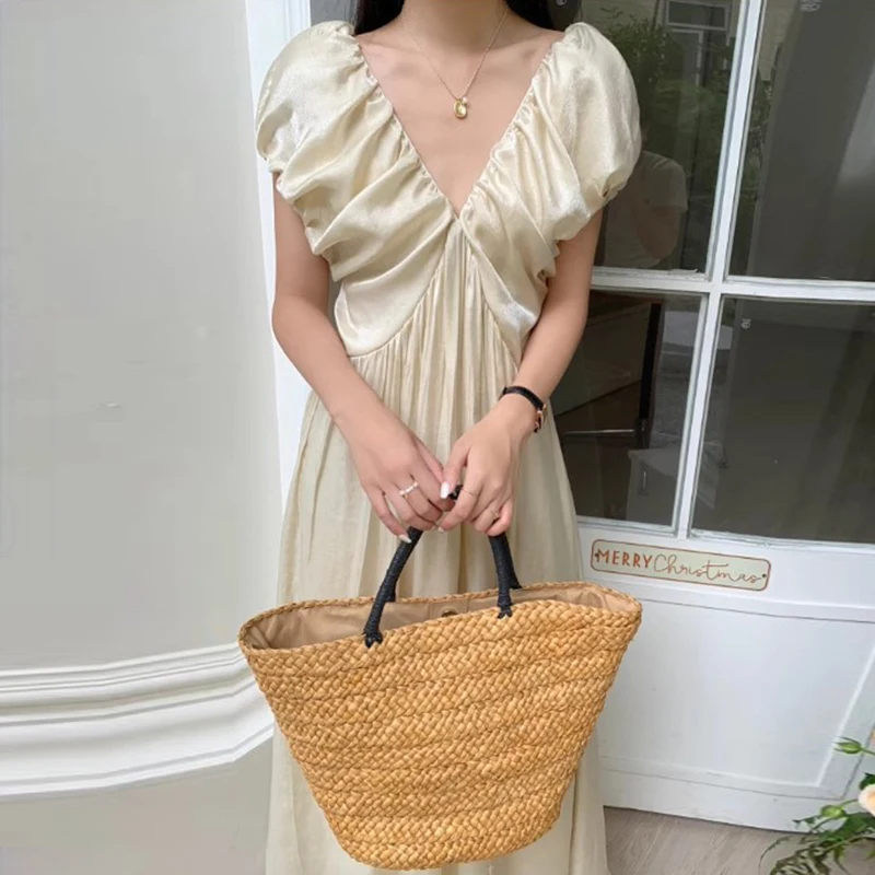 Clothland Women Chic High Waist Midi Dress V Neck Short Sleeve One Piece Summer Sexy Party Club Event Dresses Mujer QC428
Clothland Women Chic High Waist Midi Dress V Neck Short Sleeve One Piece Summer Sexy Party Club Event Dresses Mujer QC428