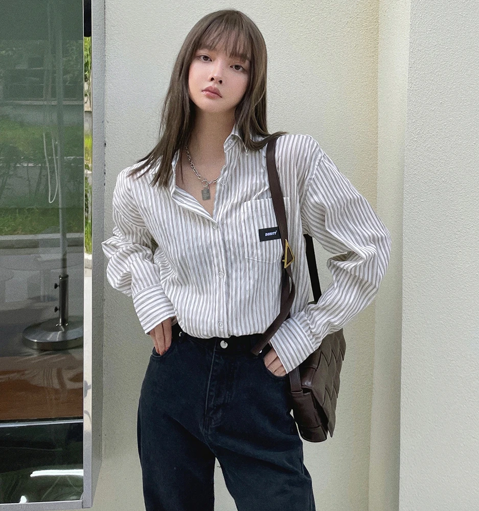 2022 spring new net red ins trendy vertical striped shirt women's temperament all-match loose long-sleeved top
2022 spring new net red ins trendy vertical striped shirt women's temperament all-match loose long-sleeved top