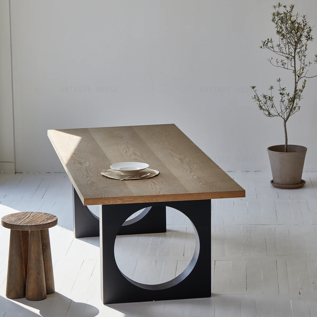 Мебель во французском стиле, современный деревянный обеденный стол с геометрическим декором в скандинавском стиле, роскошный обеденный стол на 10 мест
Мебель во французском стиле, современный деревянный обеденный стол с геометрическим декором в скандинавском стиле, роскошный обеденный стол на 10 мест