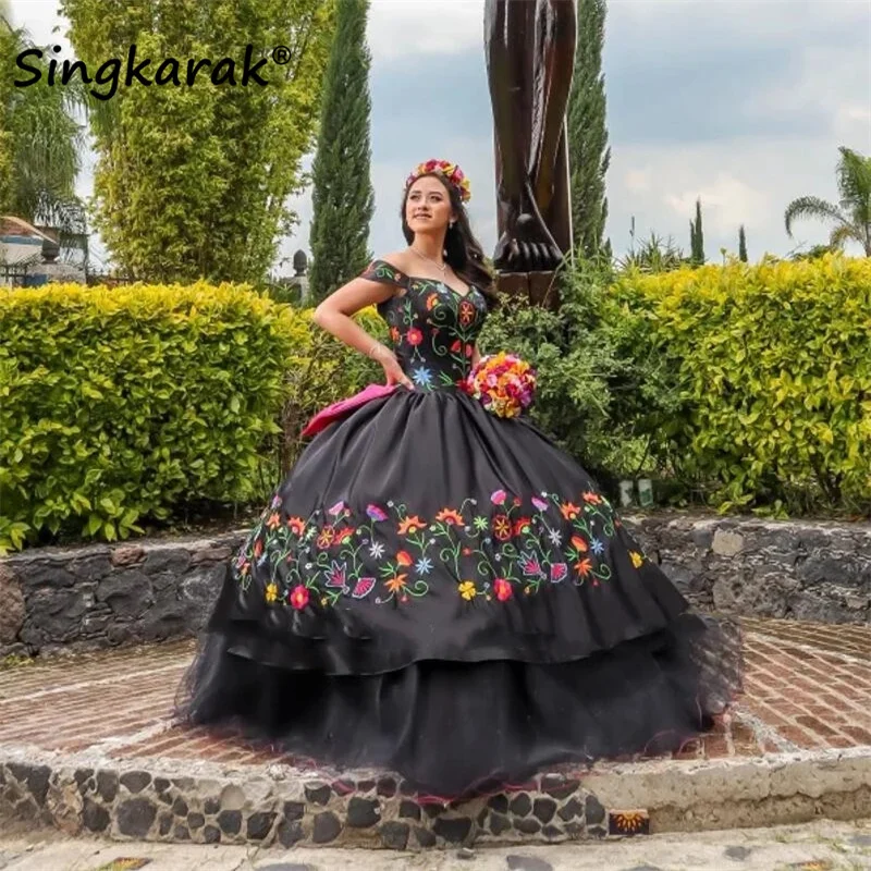 Элегантное мексиканское черное бальное платье, платья Quinceanera с бантом и открытыми плечами, милое платье 16 цветов с вышивкой, платья Xv лет
Элегантное мексиканское черное бальное платье, платья Quinceanera с бантом и открытыми плечами, милое платье 16 цветов с вышивкой, платья Xv лет